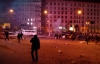 Київ не спить: водомети досі працюють, мітингувальники під барабанний дріб час від часу штурмують силовиків