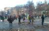 Грушевського встелена виламаною бруківкою: ні міліція, ні мітингувальники не відступають
