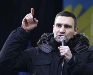 Янукович призывает к миру, но не реагирует на ситуацию, что сложилась - Кличко