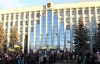 В Ровно активисты с погромами захватили ОГА