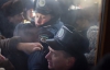 Житомирські мітингувальники пішли на штурм ОДА