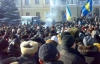 У Хмельницькому тисячі людей під облрадою вимагають депутатів вийти із ПР