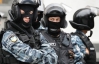 К Винницкому облсовету движется колонна правоохранителей штурмовать захваченное здание