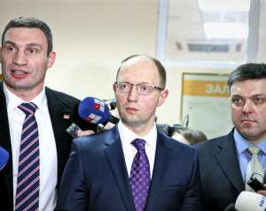 Кличко, Яценюк і Тягнибок зустрічаються з Януковичем