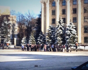 На харьковских евромайдановцев напали мужчины с битами и георгиевскими лентами