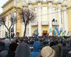 В Виннице во время массовых беспорядков избивали журналистов и милиционеров