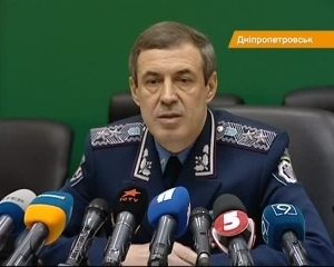 Головний міліціонер Дніпропетровщини назвав &quot;тітушок&quot; з палками &quot;добровільними помічниками&quot;