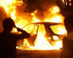 Спалені у столиці автівки належать учасникам Євромайдану - Штаб нацспротиву