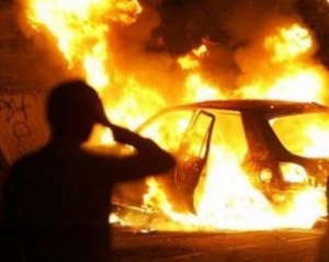 В ніч на 1 лютого спалили сім автомобилів активістів Автомайдану - ЗМІ