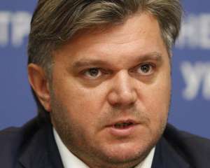 Україна постійно платить гроші &quot;Газпрому&quot; - міністр