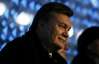 Одинокий Янукович: никто не сел возле президента Украины в Сочи