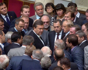 Янукович поддерживает создание коалиционного правительства - Рыбак