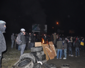 В Черкасской области народные самообороновцы задержали автобус с &quot;Беркутом&quot;