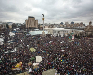 Опозиция сегодня созывает на Майдане вече