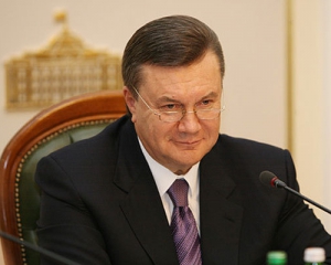Депутатів терміново збирають: кажуть, Янукович подав у відставку