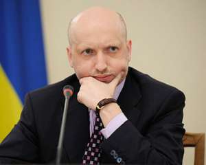 Рада призначила Турчинова в. о. Президента та звільнила Табачника