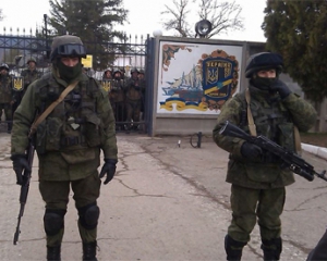 Російська армія заблокувала українську частину в Перевальному та вимагає скласти зброю