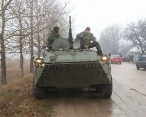 На паромной переправе &quot;Крым-Кавказ&quot; накапливается бронетехника - пограничники