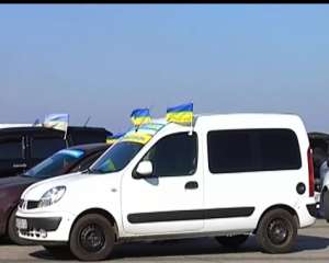 В Криму &quot;Беркут&quot; обстріляв колону автопробігу за єдність України