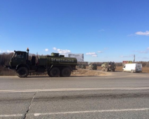 Колонну российских БТРов заметили на Киевском шоссе - СМИ