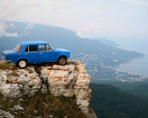 Новые автомобильные номера получат только крымские автомобилисты с российским паспортом