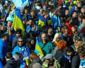 У Харкові мітинг за єдність України закидали військовими гранатами