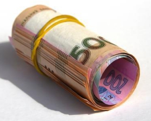 Безостановочное падение гривни: Курс доллара подскочил еще на 8 копеек