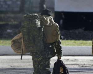 170 авиаторов Сакской бригады морской авиации покидают Крым