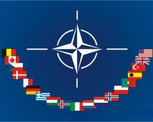 Россия как можно быстрее должна отвести войска от границ Украины - НАТО