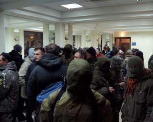 Майданівська сотня зірвала засідання Вищого госпсуду