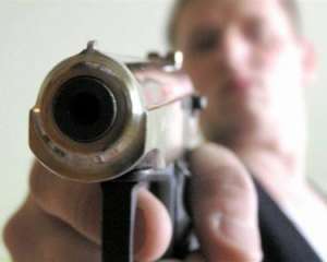У Києві чоловік розстріляв сусіда через прохання зробити тихіше музику