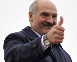 Лукашенко вважає легітимними ВР і Турчинова