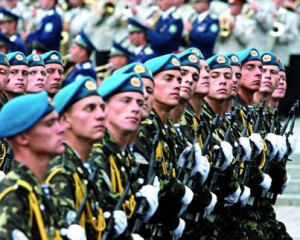 В Украине планируют возобновить призыв в армию