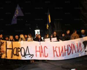 Після смертей на Майдані народ не дасть себе обкрадати - екс-мер Коряк