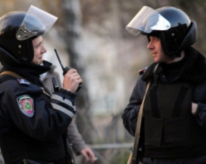 Пограничники советуют иностранцам отказаться от поездок в Украину  на время антитеррористической операции