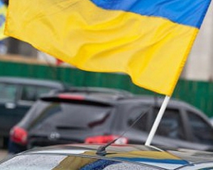 В Крыму люди радостно плакали, увидев автоколонну с украинской символикой — Джемилев