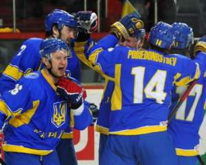 Сборная Украины по хоккею одержала первую победу на ЧМ-2014