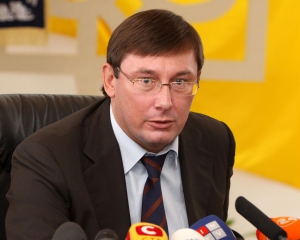 Радник Турчинова запропонував відпускати лідерів сепаратистів під домашній арешт