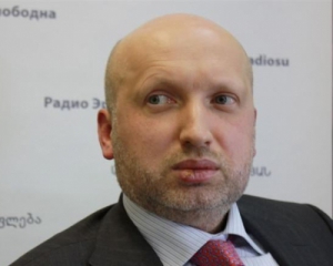 Турчинов вимагає терміново звільнити керівників облуправлінь МВС Луганщини та Донеччини