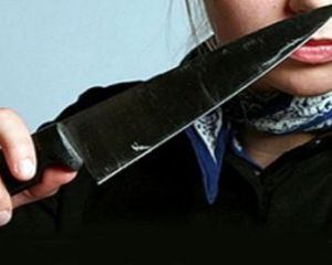 На Кіровоградщині чоловік отримав 30 ножових поранень від ревнивої жінки