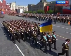 Видео военного парада на Красной площади под хит &quot;Путин х*йло&quot; взорвало интернет