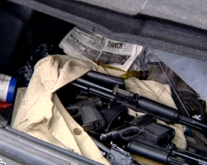 Нацгвардія затримала автомобілі з арсеналом зброї на підступах до Києва