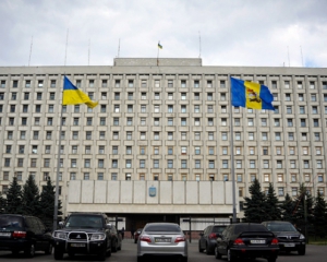 ЦВК обробила більше 70% протоколів: Порошенко набирає 53, 75% голосів