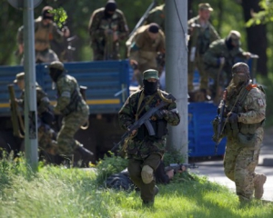 Силовики отвоевали аэропорт в Донецке, среди террористов - десятки жертв