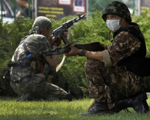 Авіація і спецназ допомогли луганським прикордонникам відбитися від терористів