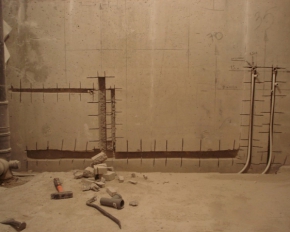 Як правильно заховати труби в ванній