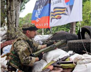 У Слов&#039;янську терористи обстріляли силовиків з території храму, є вбиті