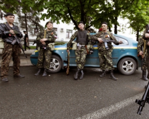 Зустріч Порошенка з Путіним, діти в заручниках у терористів, вічна сцена на Майдані — головні події дня