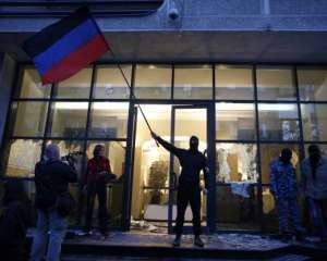 В Запорожье прохожие разогнали митинг в поддержку террористов: &quot;Чемодан-вокзал-Россия&quot;