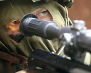 На Луганщині бій: більше сотні терористів полягло, працюють українські снайпери